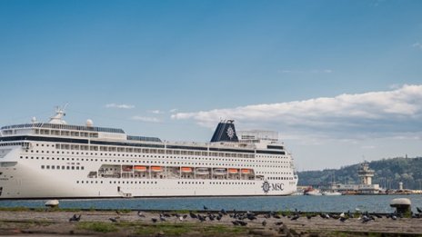 Започна строителството на брегови център за корабния трафик и във Варна