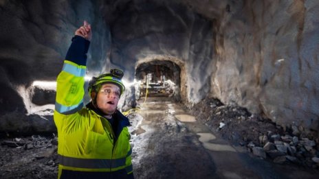 Volvo използва първата в света „зелена“ стомана за производството на самосвал