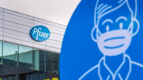 Великобритания разреши употребата на ваксината на Pfizer и BioNTech