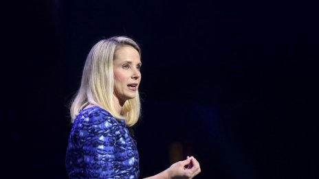 Инвеститорите оказват все по-голям натиск върху Yahoo