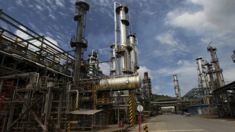 Роснефт инвстира 500 млн. долара в петролната индустрия на Венецуела