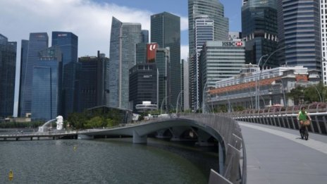 Сингапур затъва в рецесия с рекорден спад на БВП през второто тримесечие