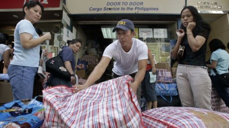 Световната банка очаква 20% спад на мигрантските пари към бедните страни