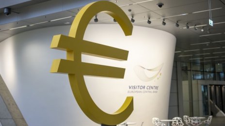 Само ЕЦБ може да спаси отново еврозоната