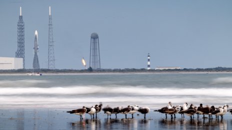 Blue Origin изстреля ракета с два орбитални апарата на НАСА за наблюдение на Марс