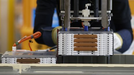 Panasonic е готова да вложи още 4 млрд. долара в нова фабрика за батерии в САЩ