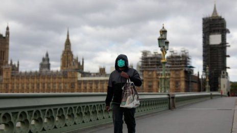 Сенките се сгъстяват над кабинета на Борис Джонсън