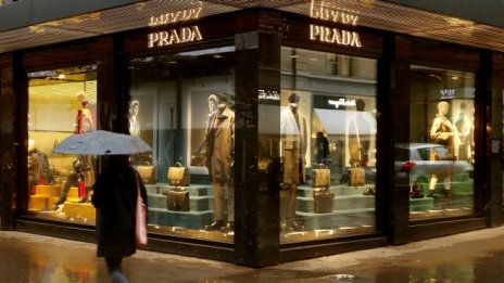 Луксозните марки ще трябва да работят повече, за да продават скъпите си стоки