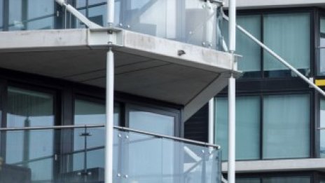 Цените на жилищата във Великобритания достигнаха 17-годишен връх през юни