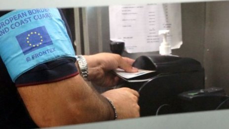 Директорът на граничната агенция на ЕС е подал оставка