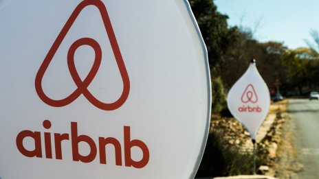ЕС подготвя леки правила за Airbnb и конкурентите ѝ