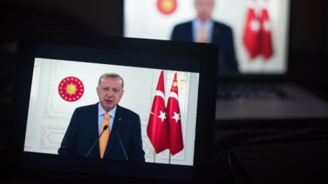Ердоган: Санкциите на САЩ са враждебна атака срещу суверенитета на Турция