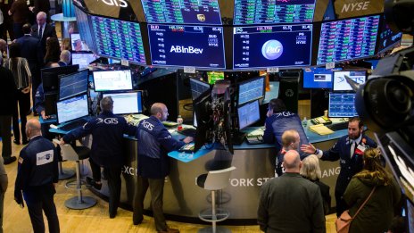 Настроенията на Wall Street остават помрачени преди новите данни за инфлацията*