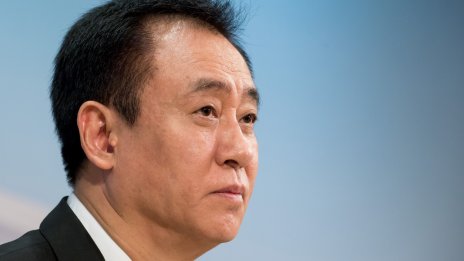 Президентът на китайската строителна компания Evergrande е загубил 93% от богатството си