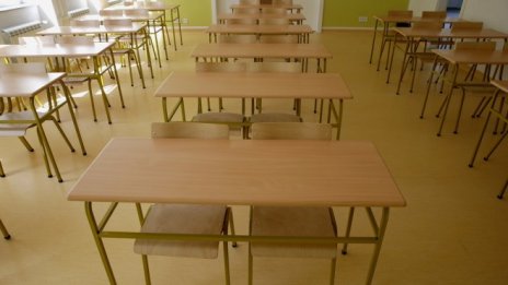 Почти половината родители са "за" присъствено обучение