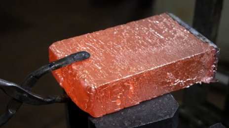 Русия може да ускори прехода на автоконцерните от паладий към платина