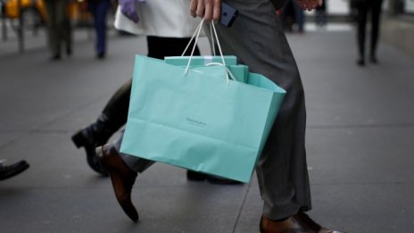 Силният долар засегна продажбите на Tiffany & Co.