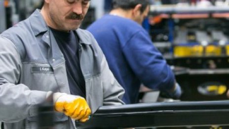 Фабричната активност в еврозоната регистрира безпрецедентен спад през април