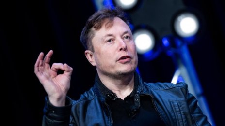 Tesla позлатява Мъск с акции за 775 млн. долара