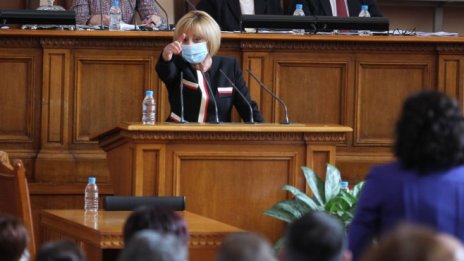 Мая Манолова: София може да остане без парно и топла вода този сезон