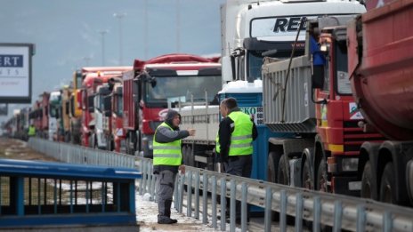 Р. Радев: Нужно е качество и прозрачност, за да спечелят строителите обществото