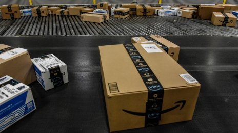 Amazon ще съкрати повече от 18 хил. работни места 
