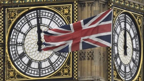 Brexit е "изгубено десетилетие",  предупреди Камерън