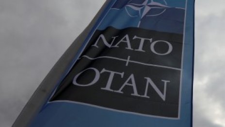 Защо Тръмп смята, че НАТО е на смъртно легло?