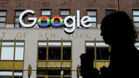 Google използва AI, за да увеличи печалбите на бизнеса от онлайн продажби