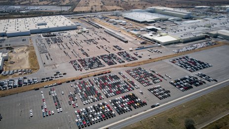 GM търси рентабилност при електромобилите чрез своя верига на доставки за батерии 