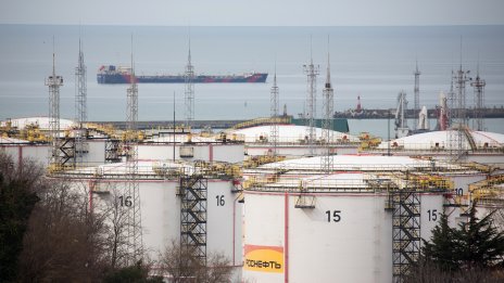 Венецуела се обръща към Русия за петролен продукт, който преди получаваше от САЩ