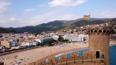 Испания удари нов туристически рекорд, опитвайки се да задмине Франция