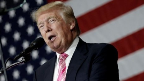 Скандалът с Тръмп се разраства