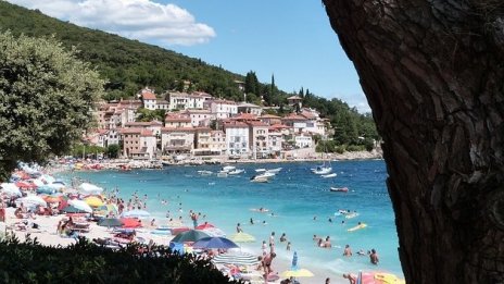 България е на първо място в ЕС по ръст на нощувките на туристи за 2016 г.