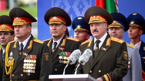 Беларус въоръжава гражданската си отбрана и оборудва бункери