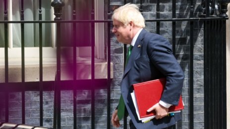 Британското правителство оцеля при вот на доверие