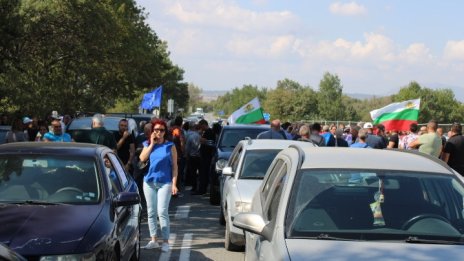 Протестиращите енергетици не пожелаха да преговарят с премиера Денков