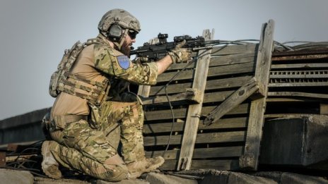 САЩ запазват първото си място в световната търговия с оръжие