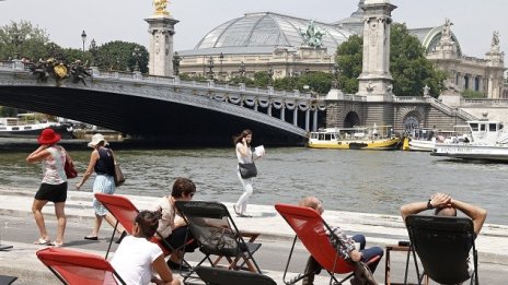 Франция трябва да изготви график за съкращаване на зависимостта от АЕЦ