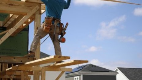 Търсенето на домове стимулира жилищното строителство в САЩ