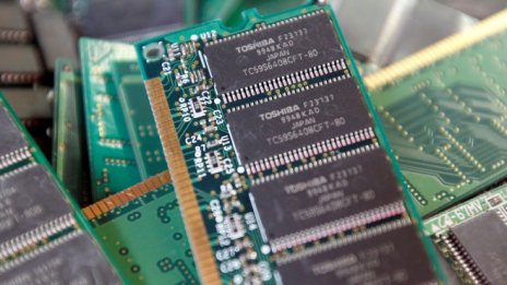 Toshiba ще подпише договор за продажбата на бизнеса с чипове с Bain Capital