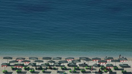 Ангелкова: С над 10% повече са приходите от туризъм към края на юли