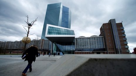 ЕЦБ предлага Андреа Енриа да ръководи единния банков надзорен орган към ЕЦБ