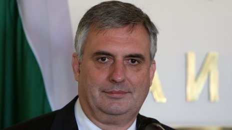 Калфин: Всеки четвърти в трудоспособна възраст обмисля емиграция