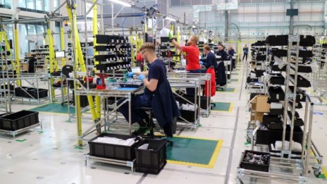 Рекорден спад на индустриалното производство в ЕС и еврозоната през април