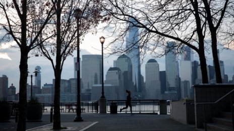 МВФ: Световната икономика се възстановява по-бавно от очакваното