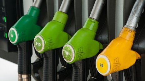 Прокуратурата възложи на ДАМТН да провери качеството на течните горива