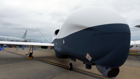 Китай санкционира 20 американски отбранителни компании заради оръжията за Тайван