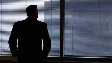 PwC: 73% от изпълнителните директори по света очакват забавяне на растежа през 2023 г.