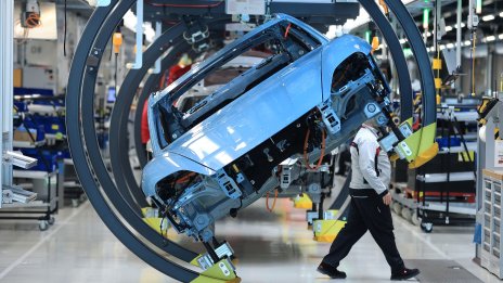 Volkswagen очаква трудна 2023 г. за своя бизнес с финансови услуги